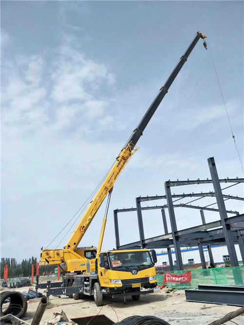 陵川县超高层建筑钢结构吊装案例